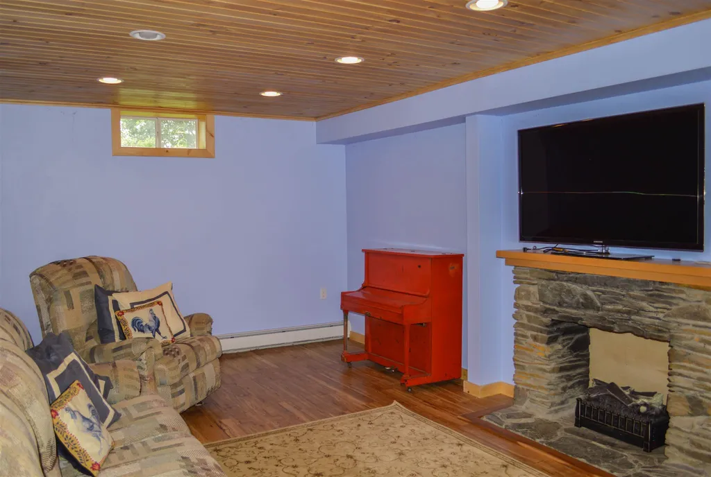 116 Freeman Road Plainfield NH 03781