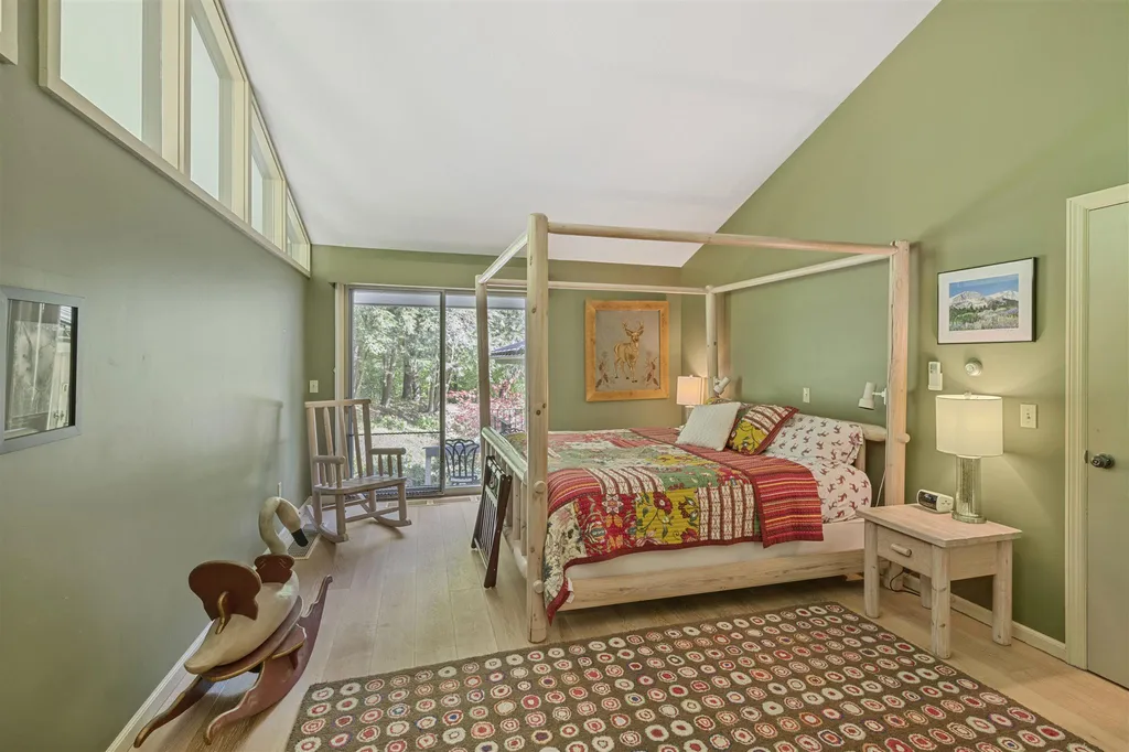 15 Meadow Lane Hanover NH 03755