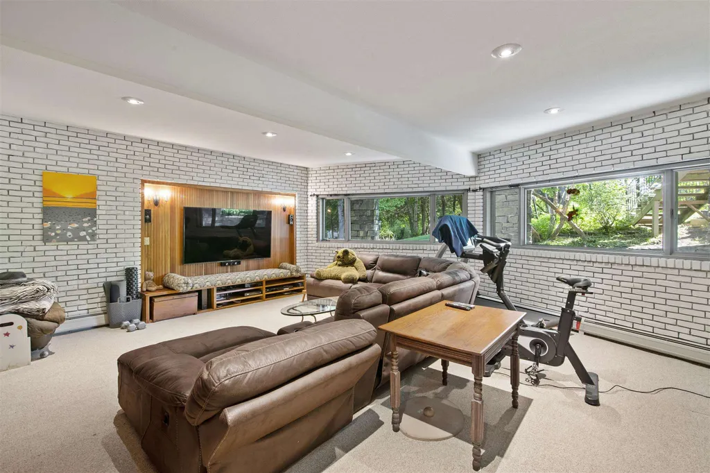 15 Meadow Lane Hanover NH 03755