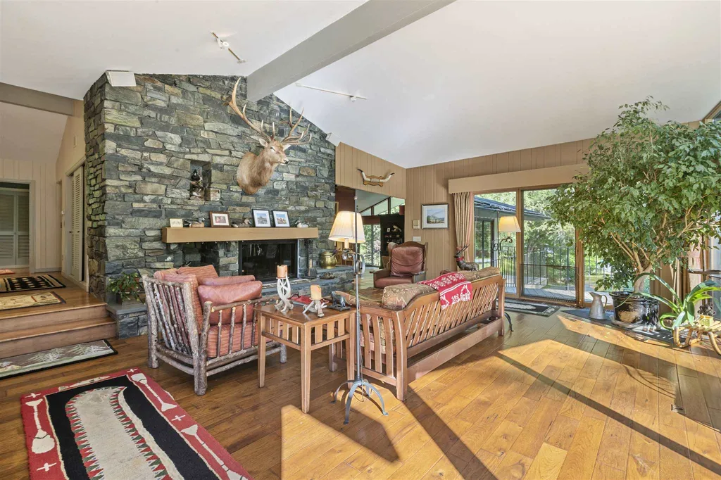 15 Meadow Lane Hanover NH 03755