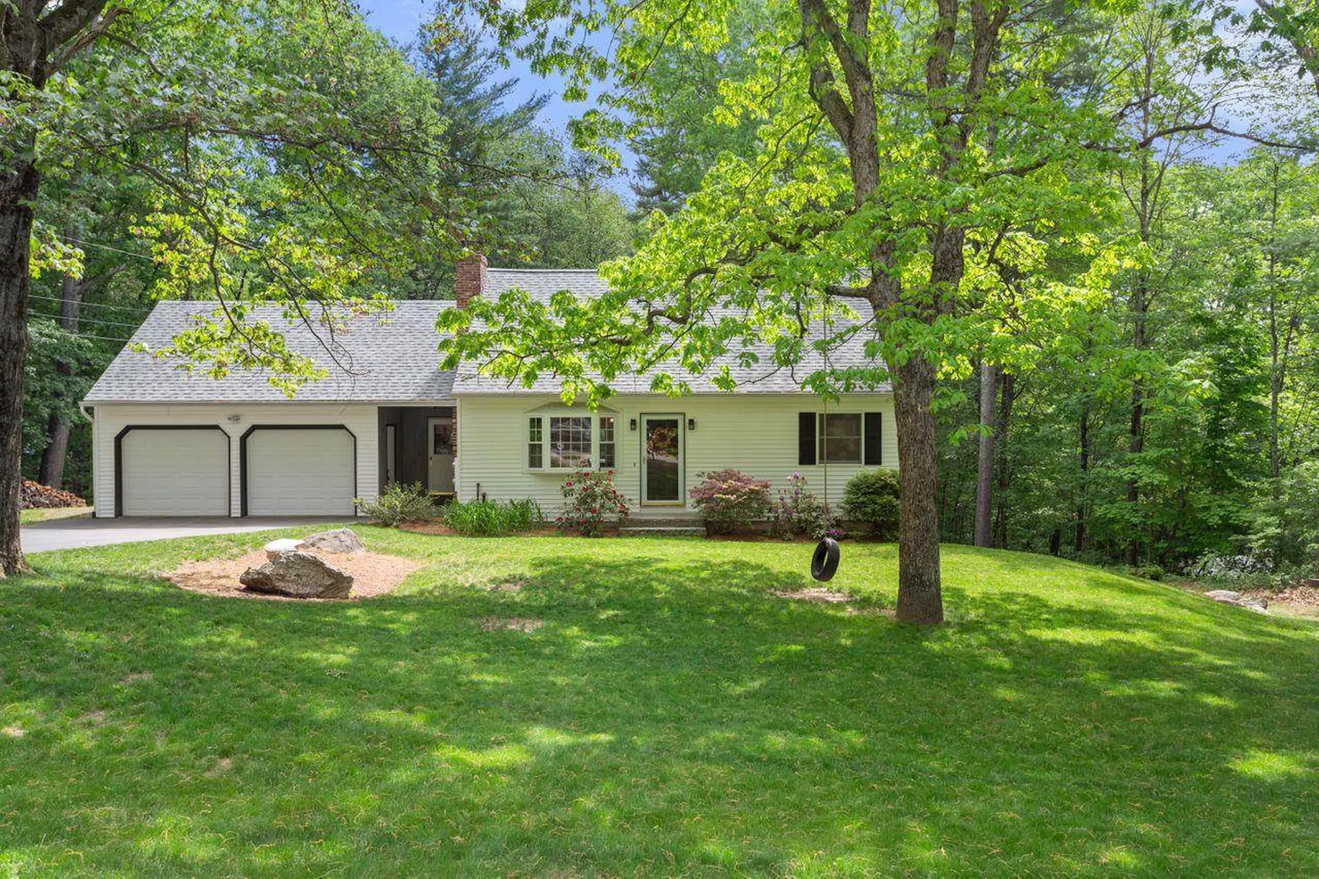 22 Olde Lantern Road Bedford NH 03110