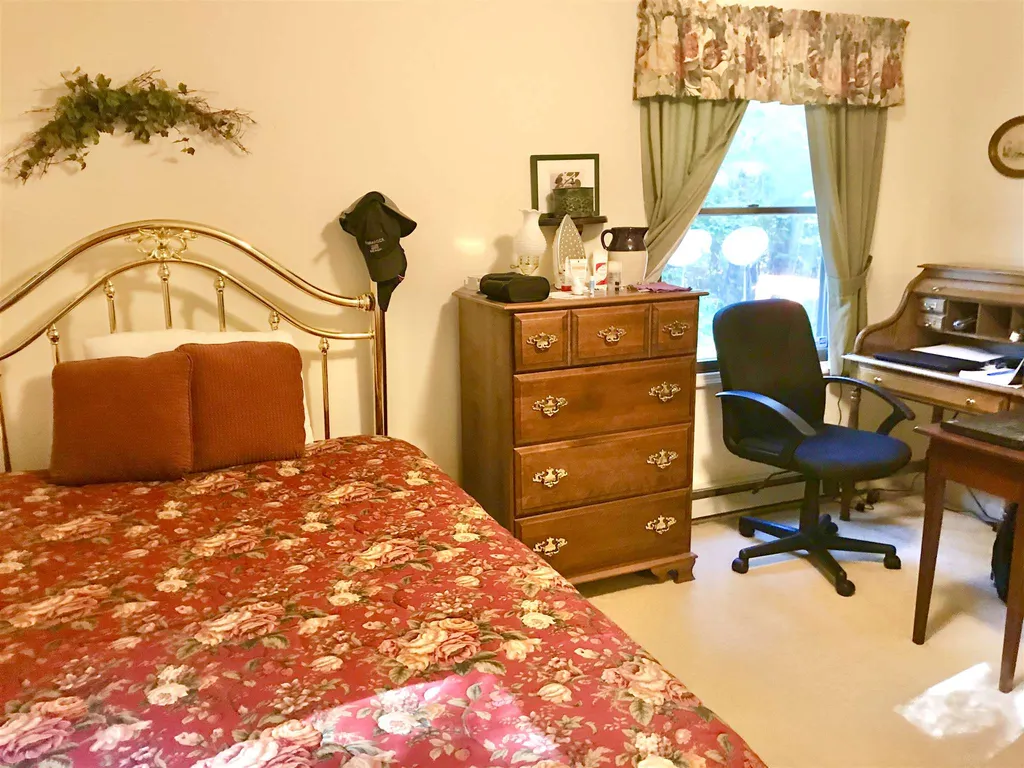 4 Kilgore Lane Hartford VT 05059