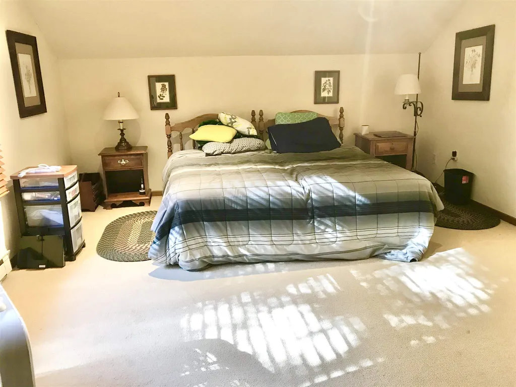 4 Kilgore Lane Hartford VT 05059