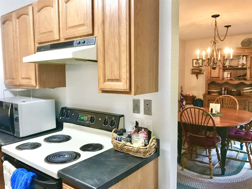4 Kilgore Lane Hartford VT 05059