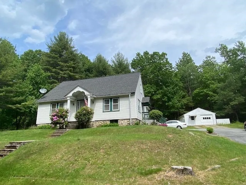 56 Simpson Road Pelham NH 03076