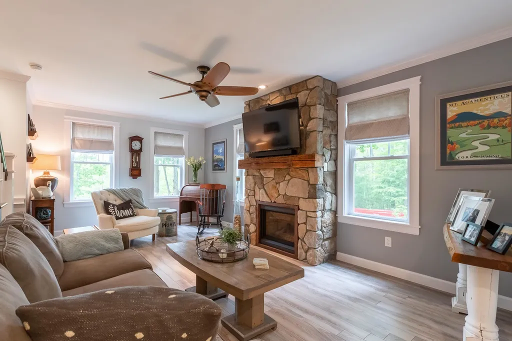 301 Mountain Road York ME 03902