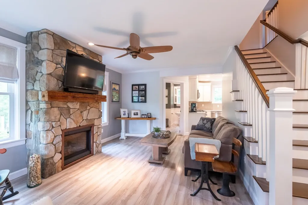 301 Mountain Road York ME 03902