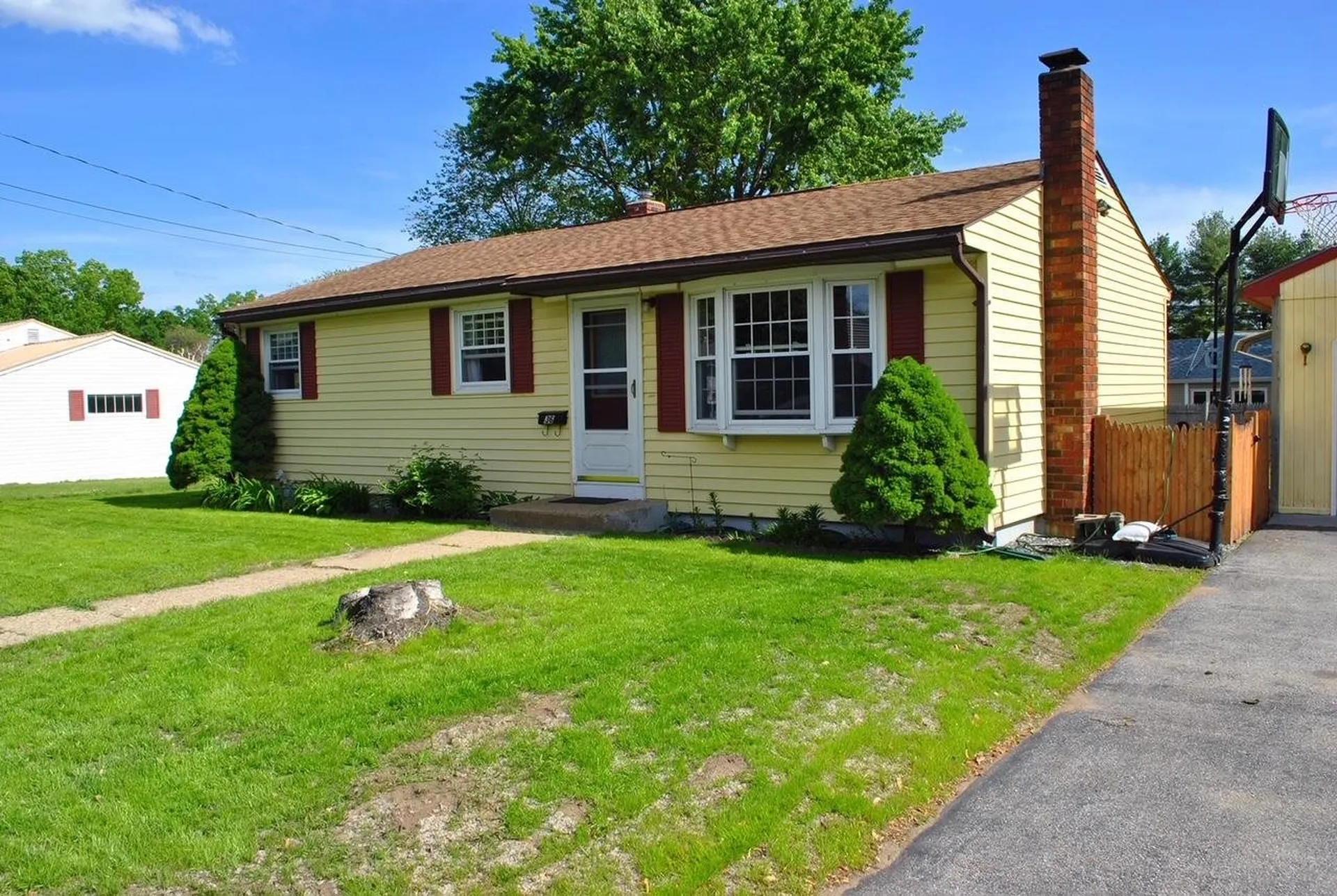 36 Jeanine Street Manchester NH 03103