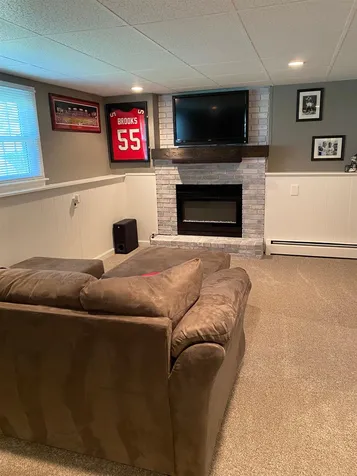 15 Woodbury Street Salem NH 03079