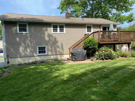 15 Woodbury Street Salem NH 03079