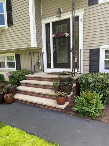 15 Woodbury Street Salem NH 03079