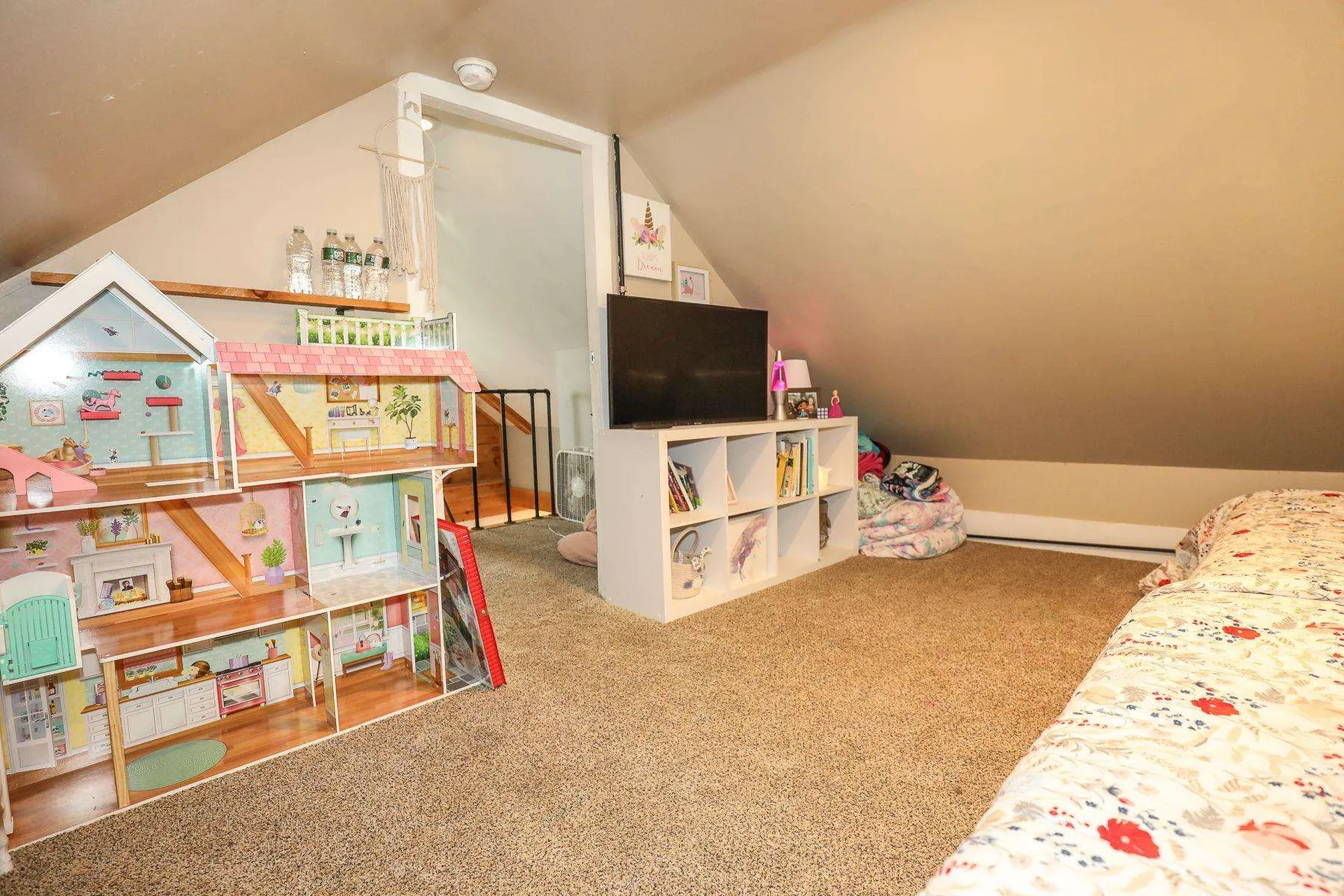 16 Ridge Street Nashua NH 03064