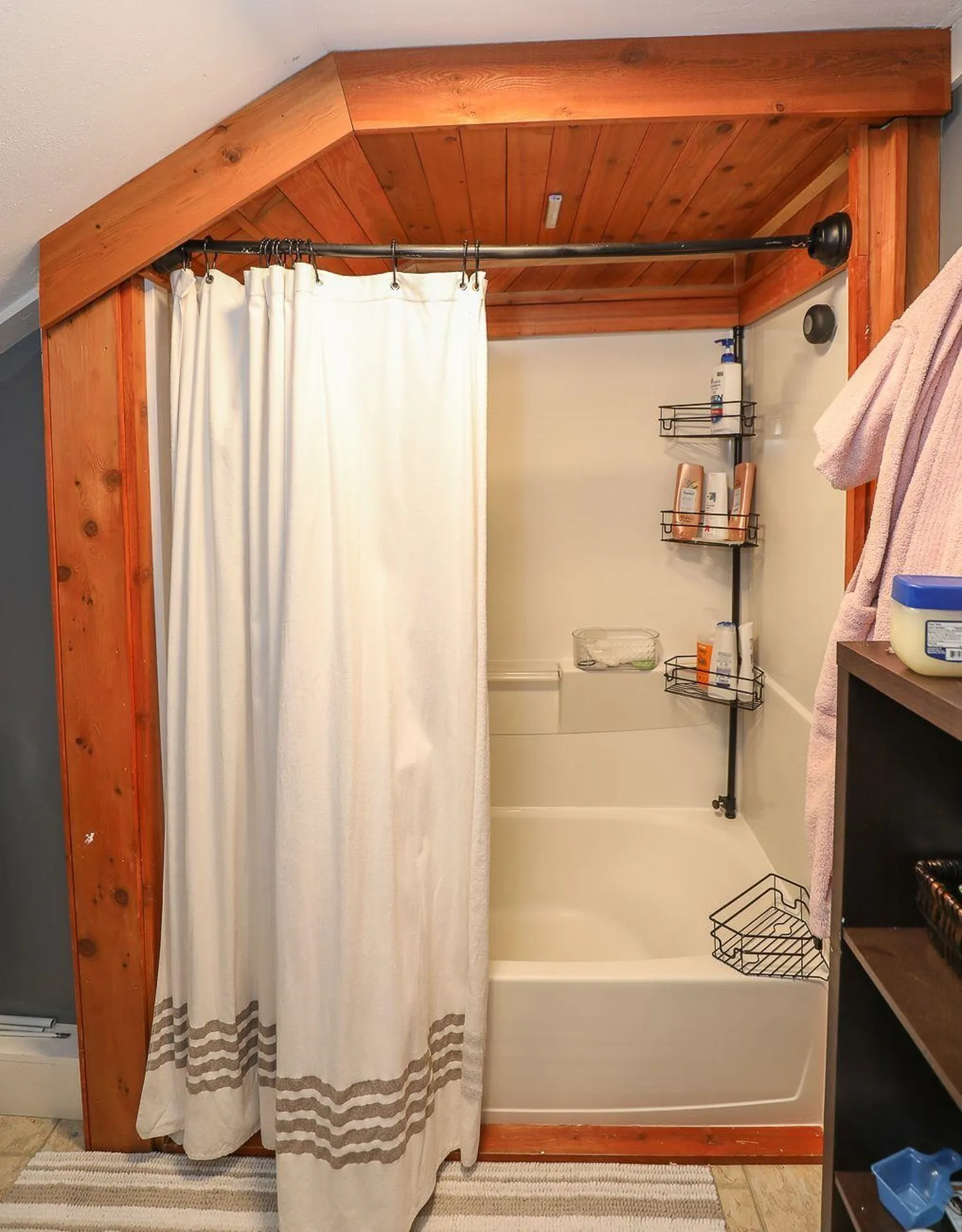 16 Ridge Street Nashua NH 03064