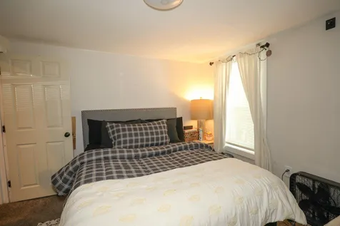 16 Ridge Street Nashua NH 03064