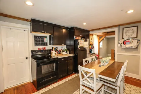 16 Ridge Street Nashua NH 03064
