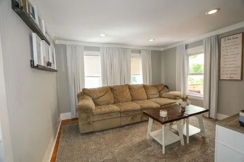 16 Ridge Street Nashua NH 03064