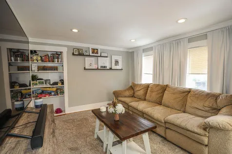 16 Ridge Street Nashua NH 03064