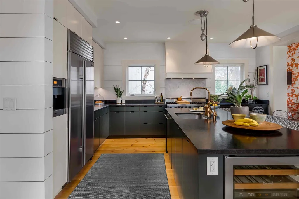 12 Sentry Hill Road York ME 03909