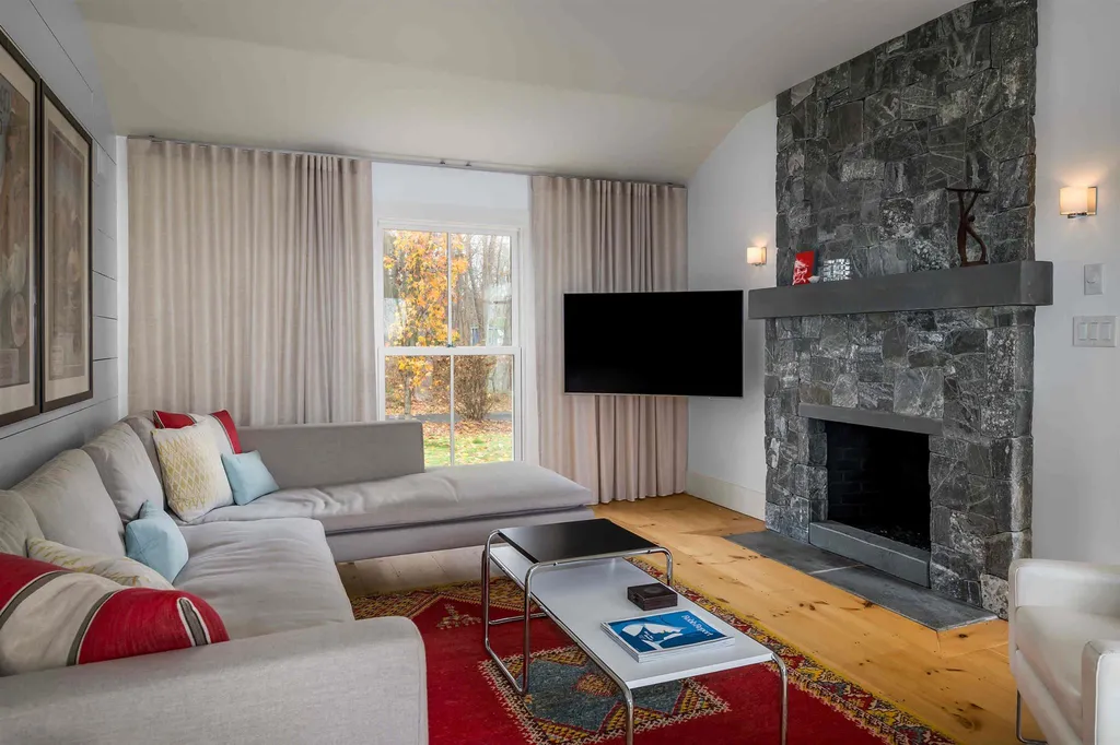 12 Sentry Hill Road York ME 03909