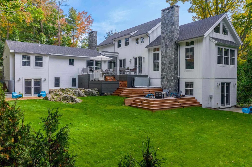 12 Sentry Hill Road York ME 03909