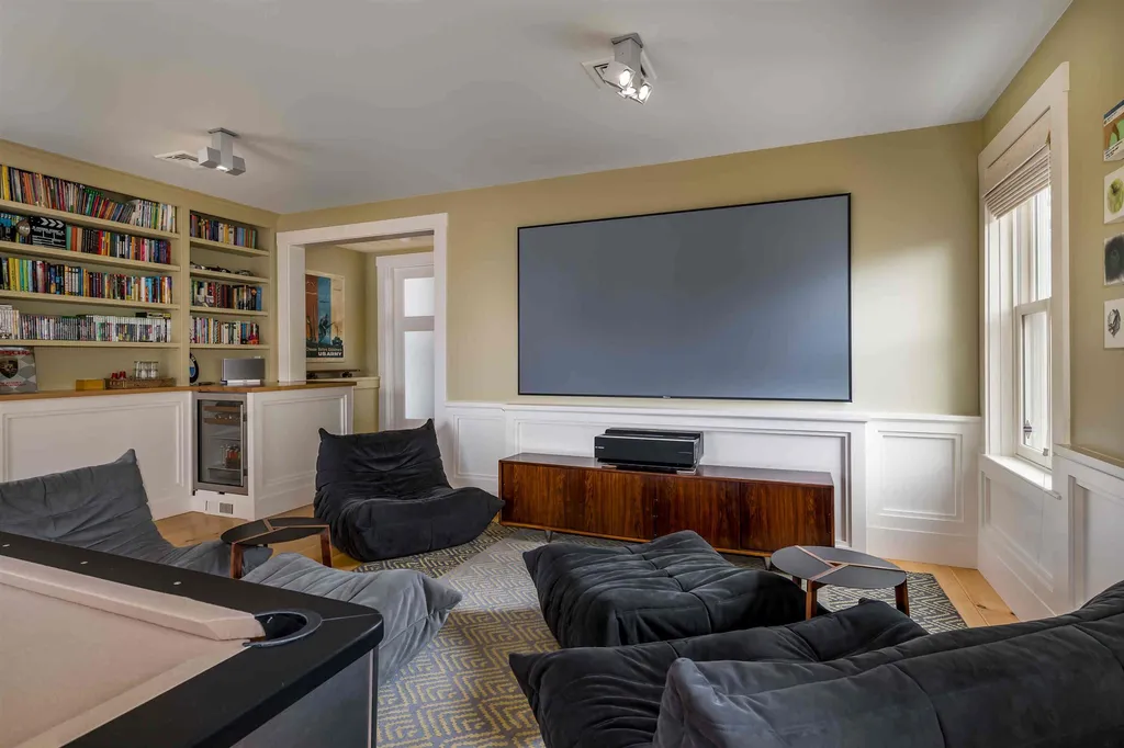 12 Sentry Hill Road York ME 03909