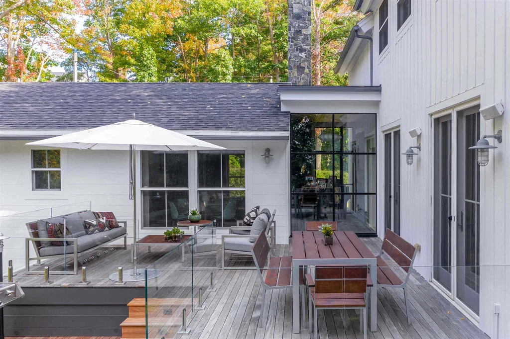 12 Sentry Hill Road York ME 03909