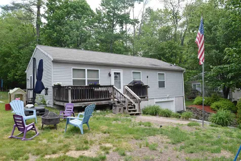 11 Huntington Drive Hillsborough NH 03244