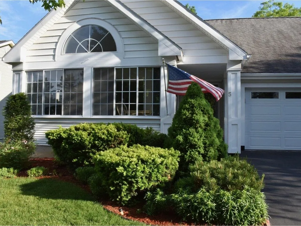5 Iris Lane South Burlington VT 05403