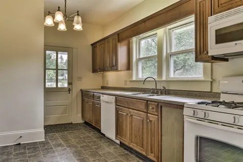 7 Blossom Street Keene NH 03431