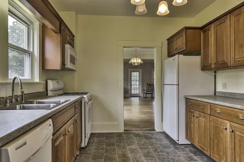 7 Blossom Street Keene NH 03431