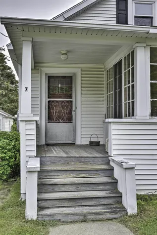 7 Blossom Street Keene NH 03431