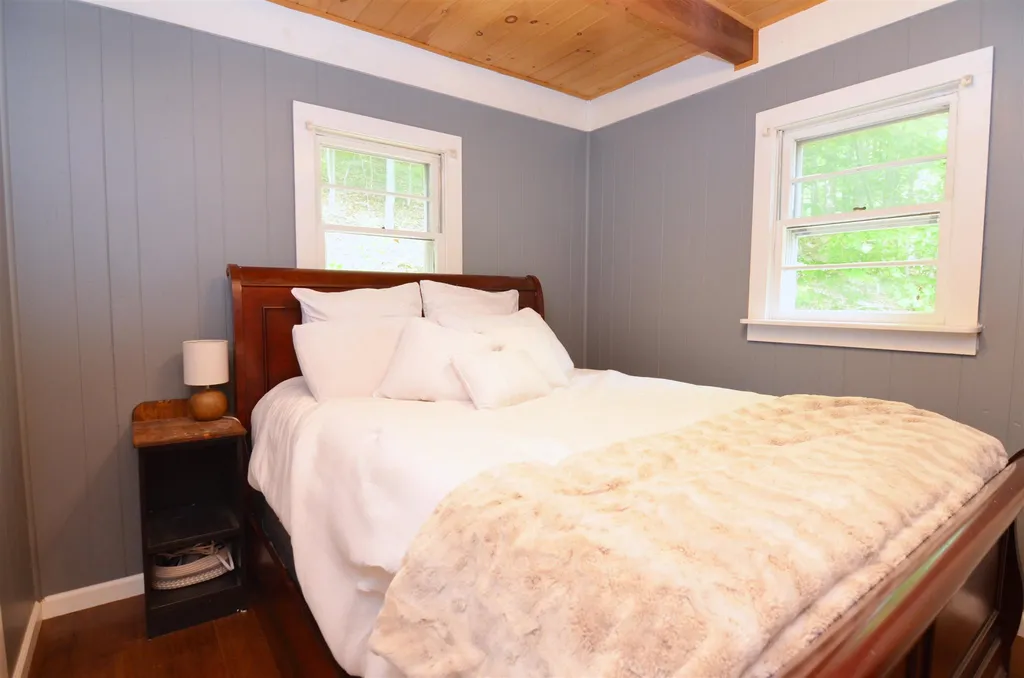 25 Hilltop Drive Newbury NH 03255