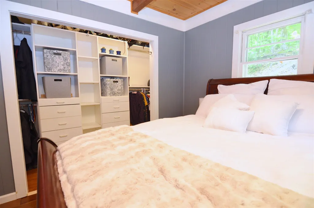 25 Hilltop Drive Newbury NH 03255
