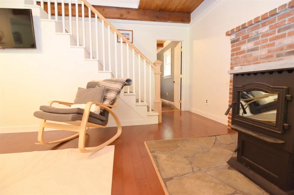 25 Hilltop Drive Newbury NH 03255