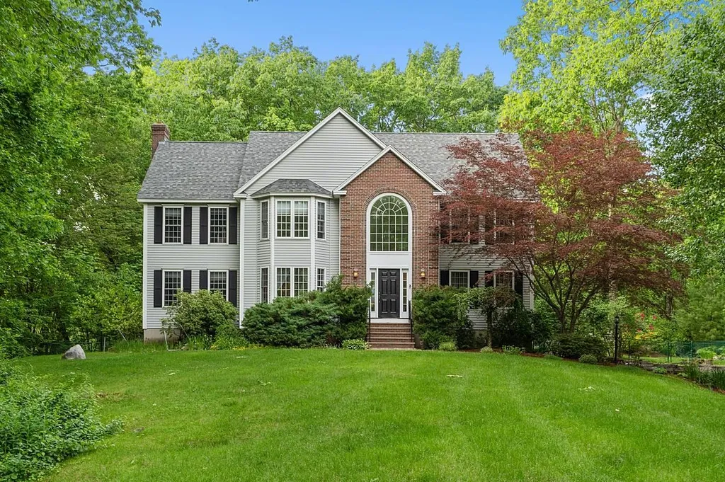 14 Glenwood Road Windham NH 03087