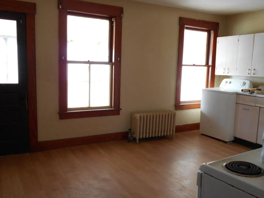 143 Pleasant Street Claremont NH 03743