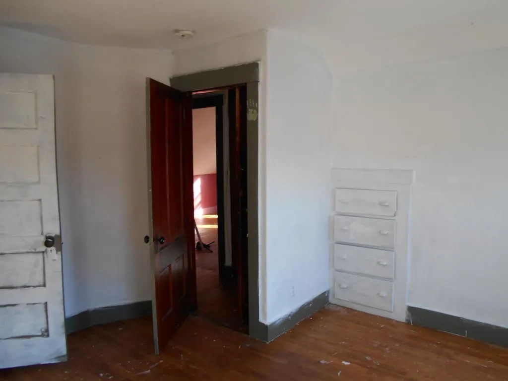 143 Pleasant Street Claremont NH 03743