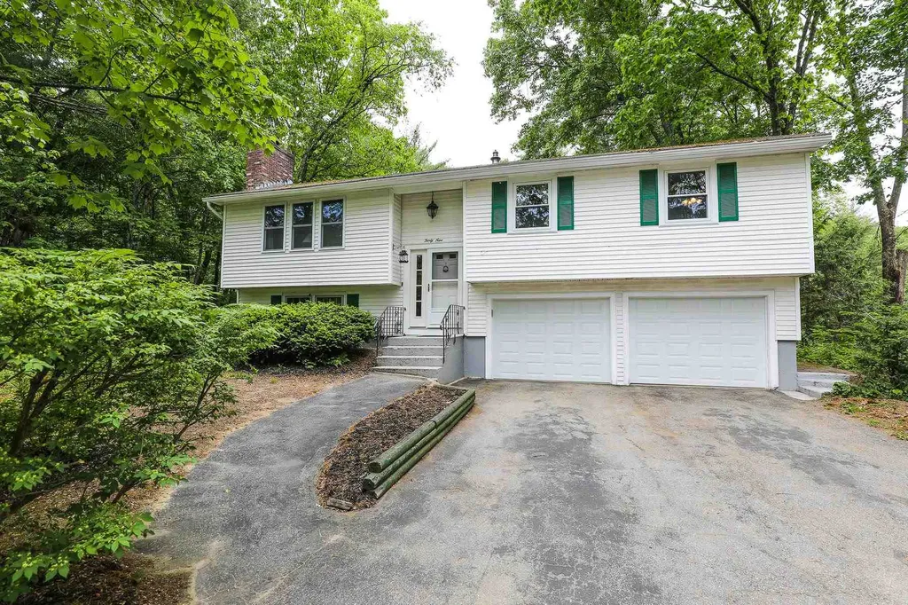 39 Sherwood Drive Hooksett NH 03106