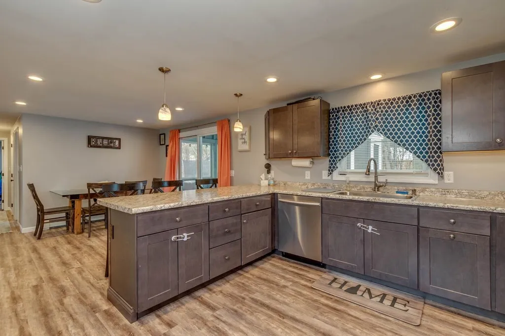 3 Clark Avenue Loudon NH 03307