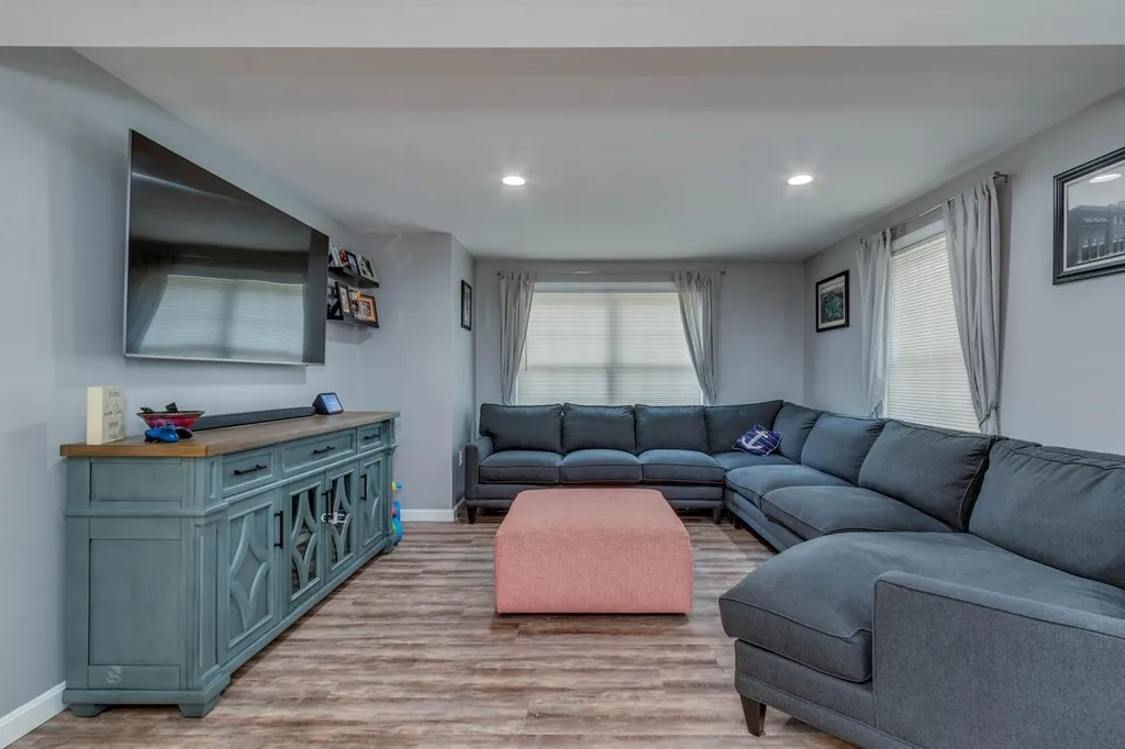 3 Clark Avenue Loudon NH 03307