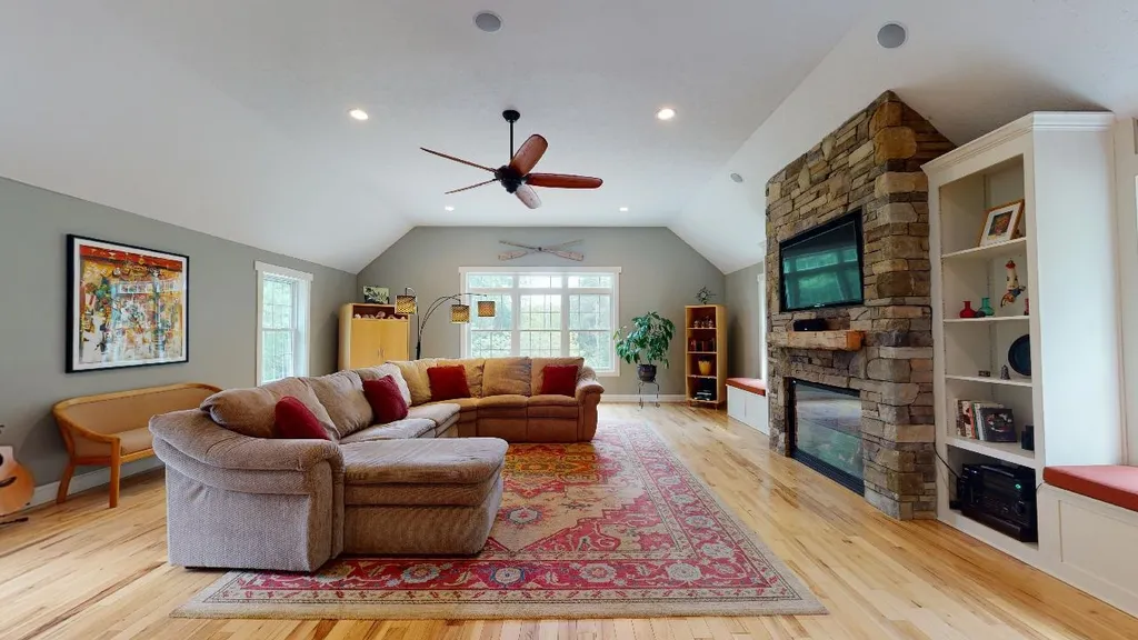 1621 River Road Weare NH 03281
