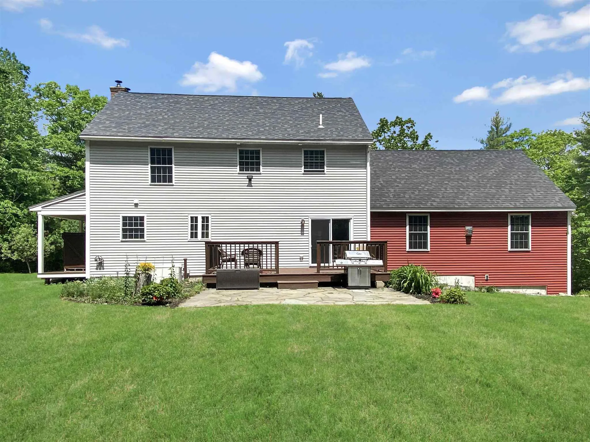 1621 River Road Weare NH 03281