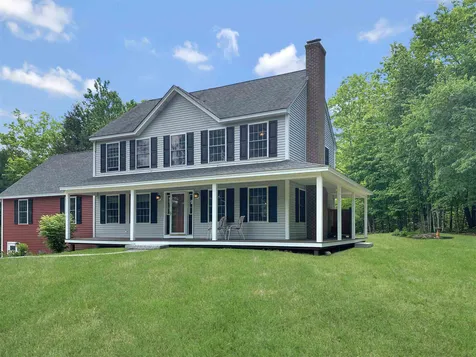 1621 River Road Weare NH 03281