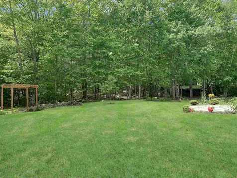1621 River Road Weare NH 03281