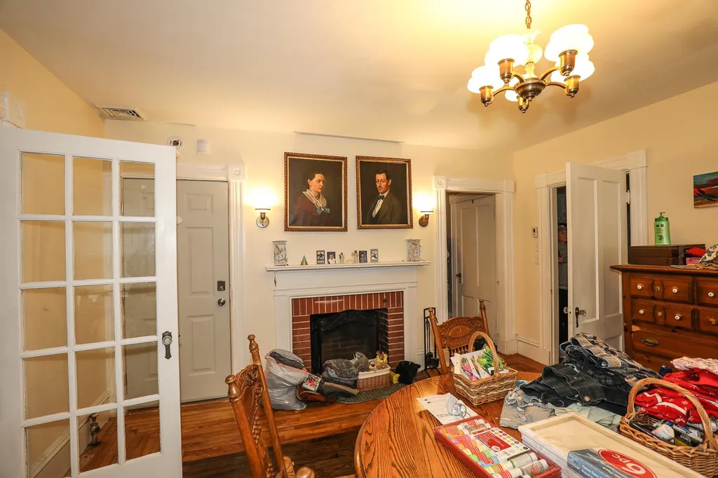 297 Walnut Street Manchester NH 03104