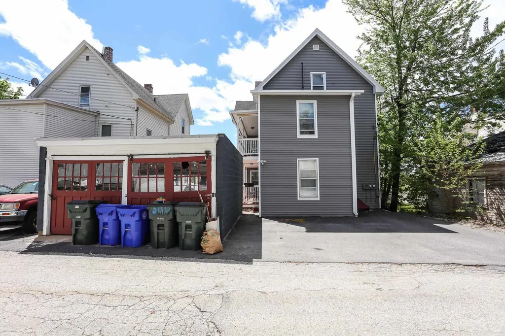 297 Walnut Street Manchester NH 03104