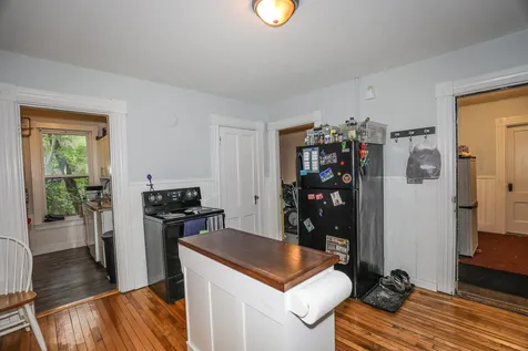 297 Walnut Street Manchester NH 03104