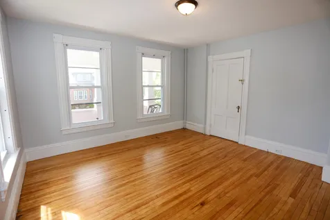 297 Walnut Street Manchester NH 03104
