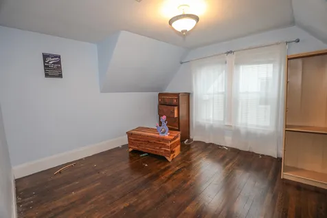 297 Walnut Street Manchester NH 03104
