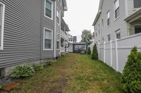 297 Walnut Street Manchester NH 03104